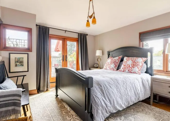 Majestaetisches Heim Koeln *